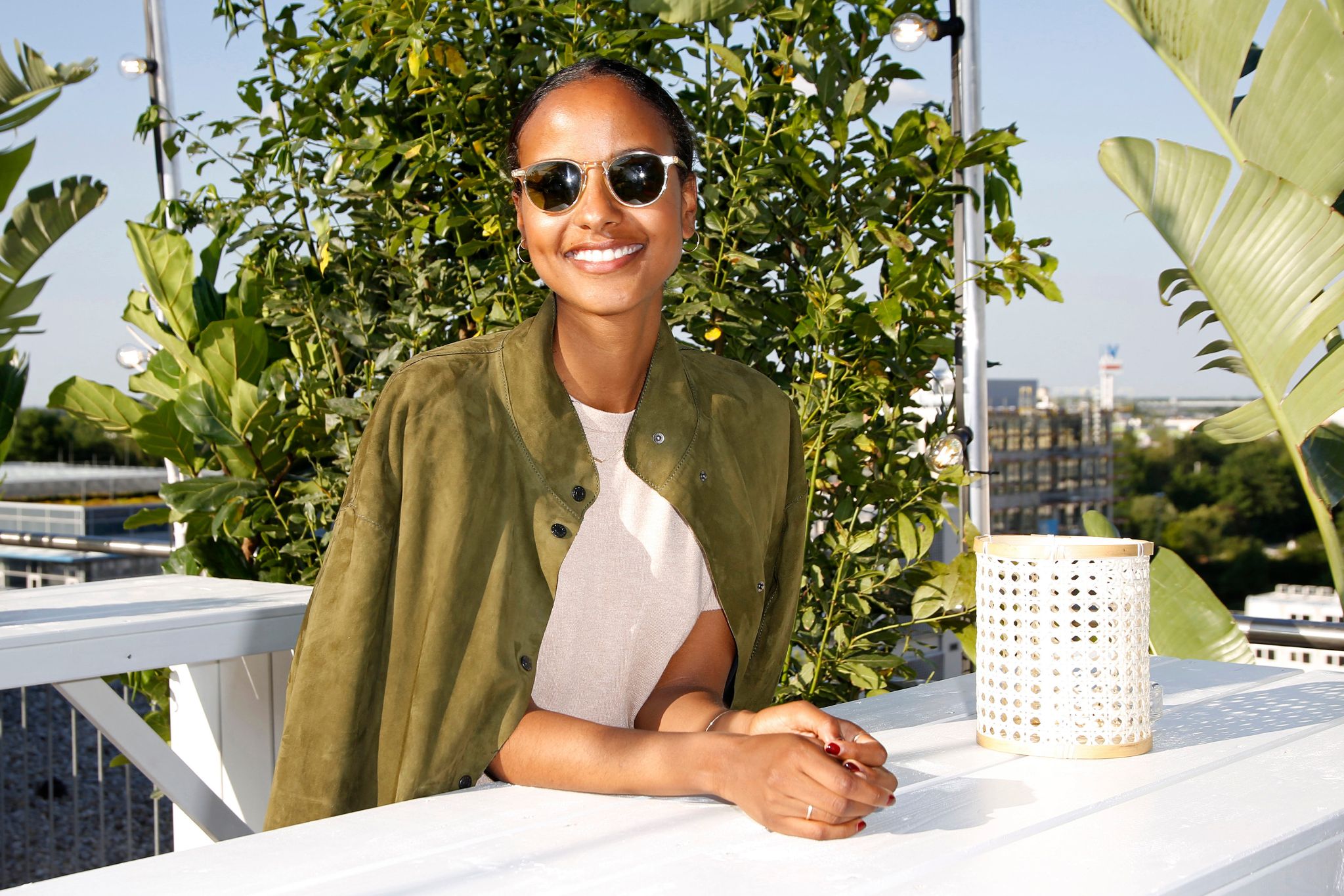 20210328_AdoraPress_Portfolio_Entertainment_022